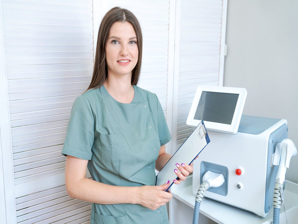 Auxiliar en Medicina Estética: especialización en Aparatología