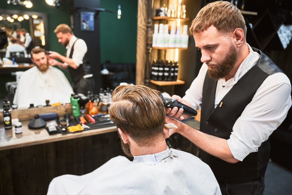 Principales salidas laborales tras un curso de barbería masculina