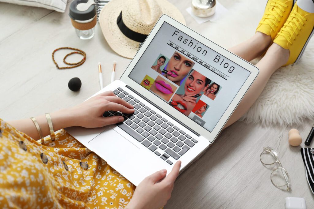 Gestión de redes sociales exclusiva, una táctica fundamental en la comunicación digital para marcas de lujo.