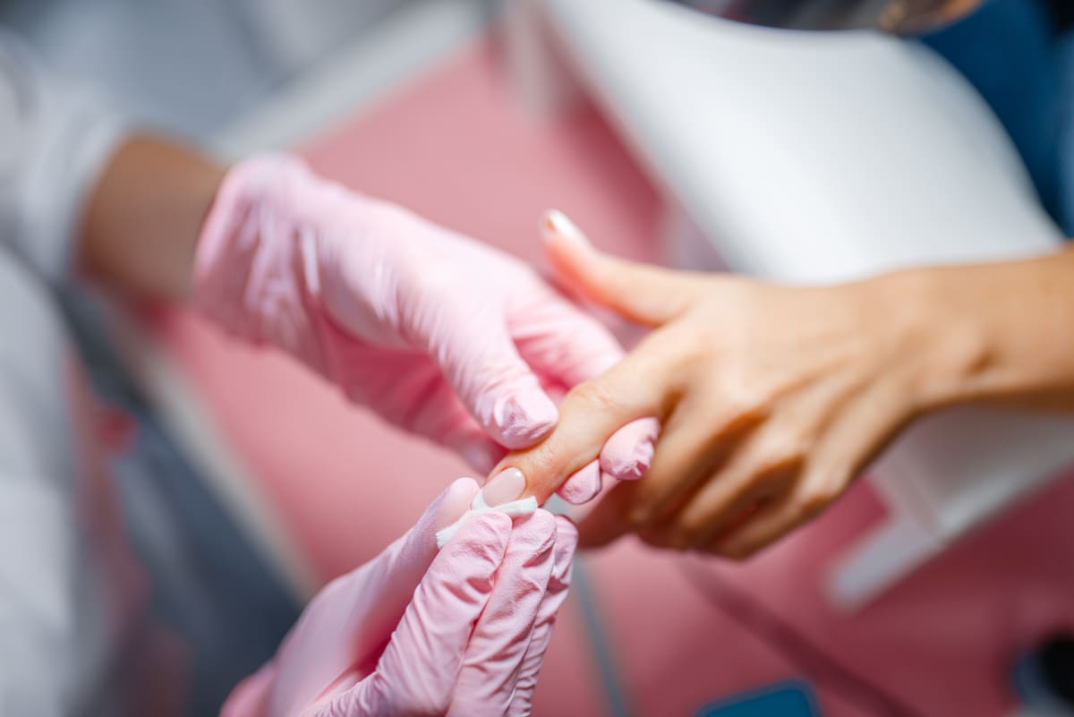 Imagen destacada de “INESBE presenta su nuevo Máster en Uñas para profesionales del sector estético”