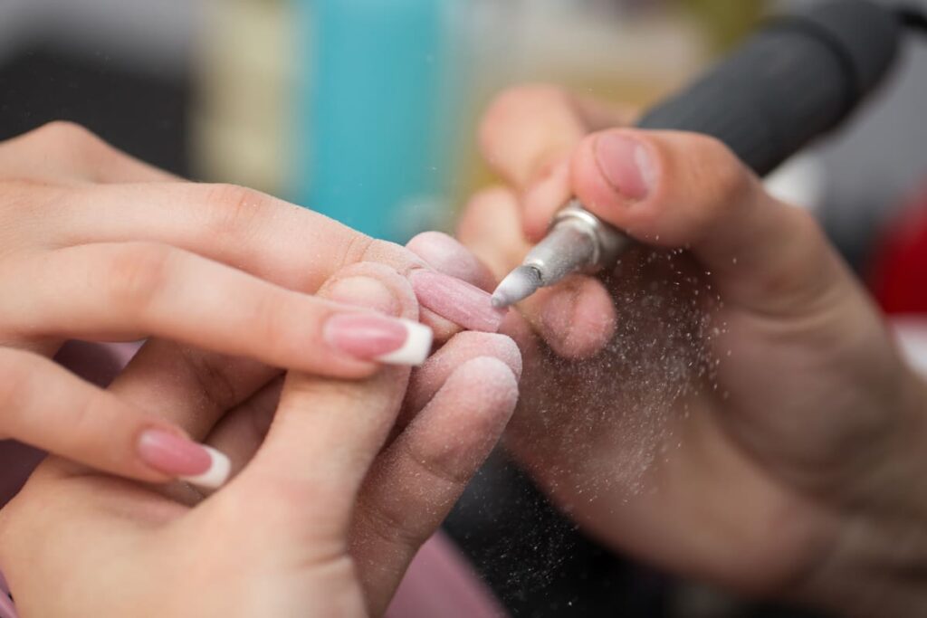 Tendencias en diseño de uñas: Manicura francesa invertida ('Deep French')