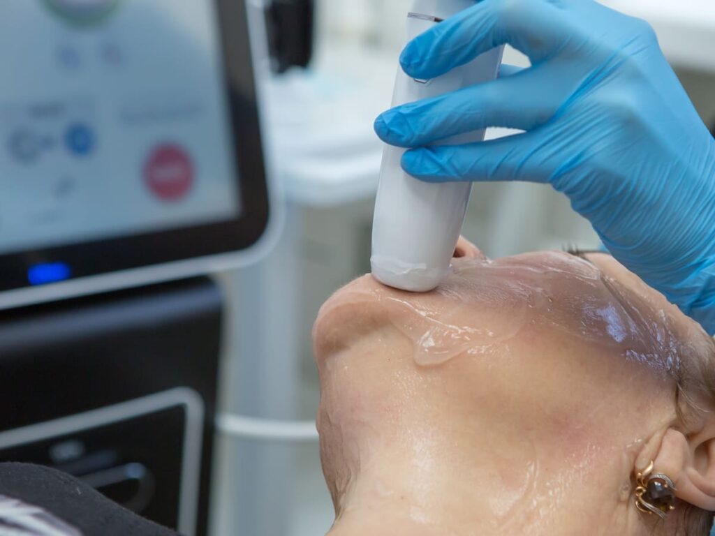 Ultrasonido estético en los tratamientos faciales: Mecanismos de acción en tratamientos faciales