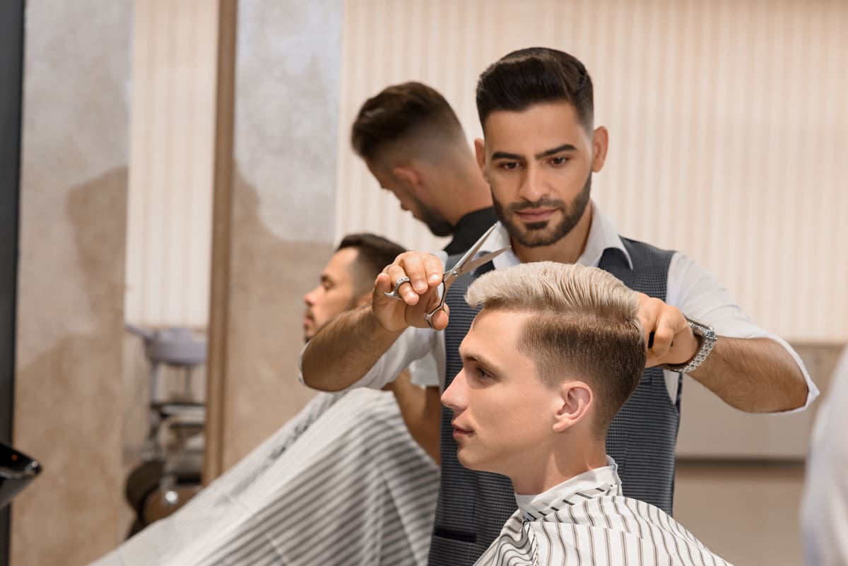 Imagen destacada de “Salidas laborales tras un curso de barbería masculina”