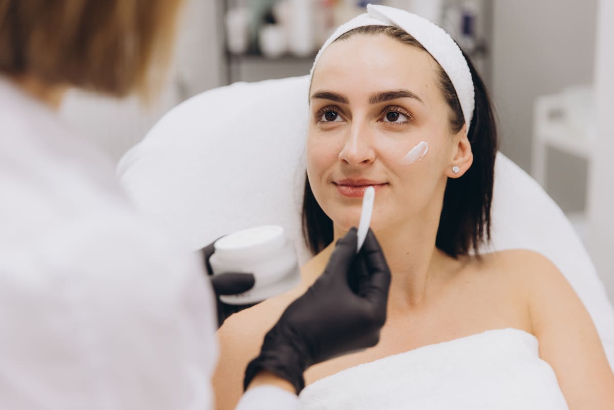 Imagen destacada de “Control de higiene y desinfección en cabina: normativa y buenas prácticas”